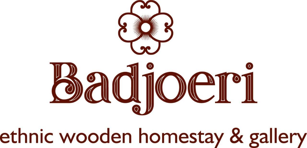 Badjoeri Ethnic Wooden Homestay Bandung Exterior foto