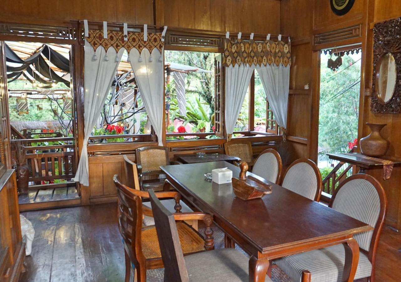 Badjoeri Ethnic Wooden Homestay Bandung Exterior foto