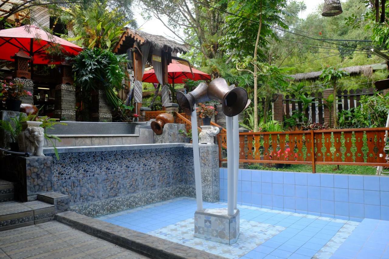Badjoeri Ethnic Wooden Homestay Bandung Exterior foto