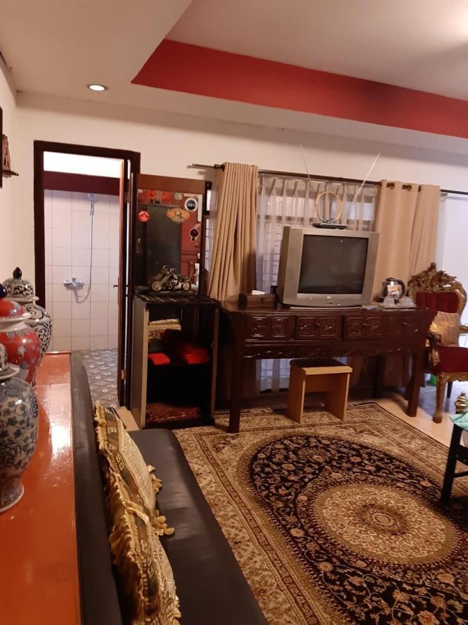 Badjoeri Ethnic Wooden Homestay Bandung Exterior foto